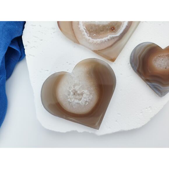 Druzy Agate Flat Heart Crystal Carving - Picture 4 of 11